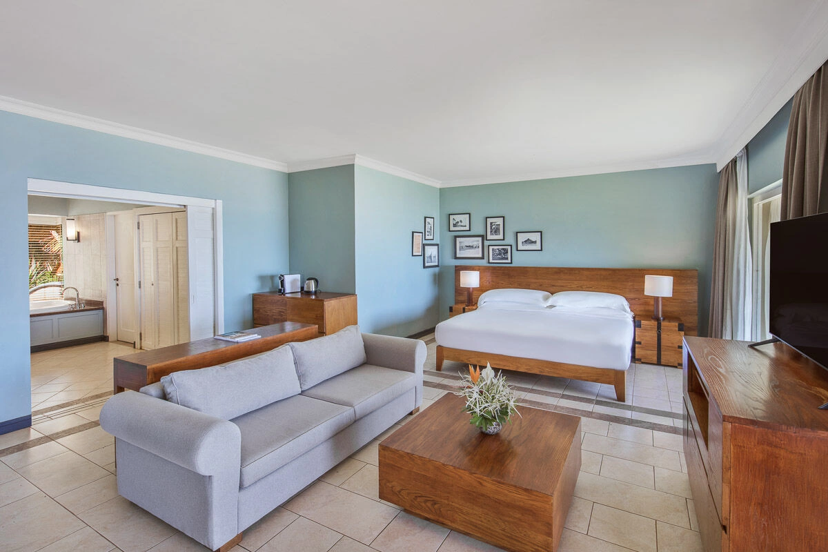 Club_Beachfront_Junior_Suite-_Ground_Floor.jpg