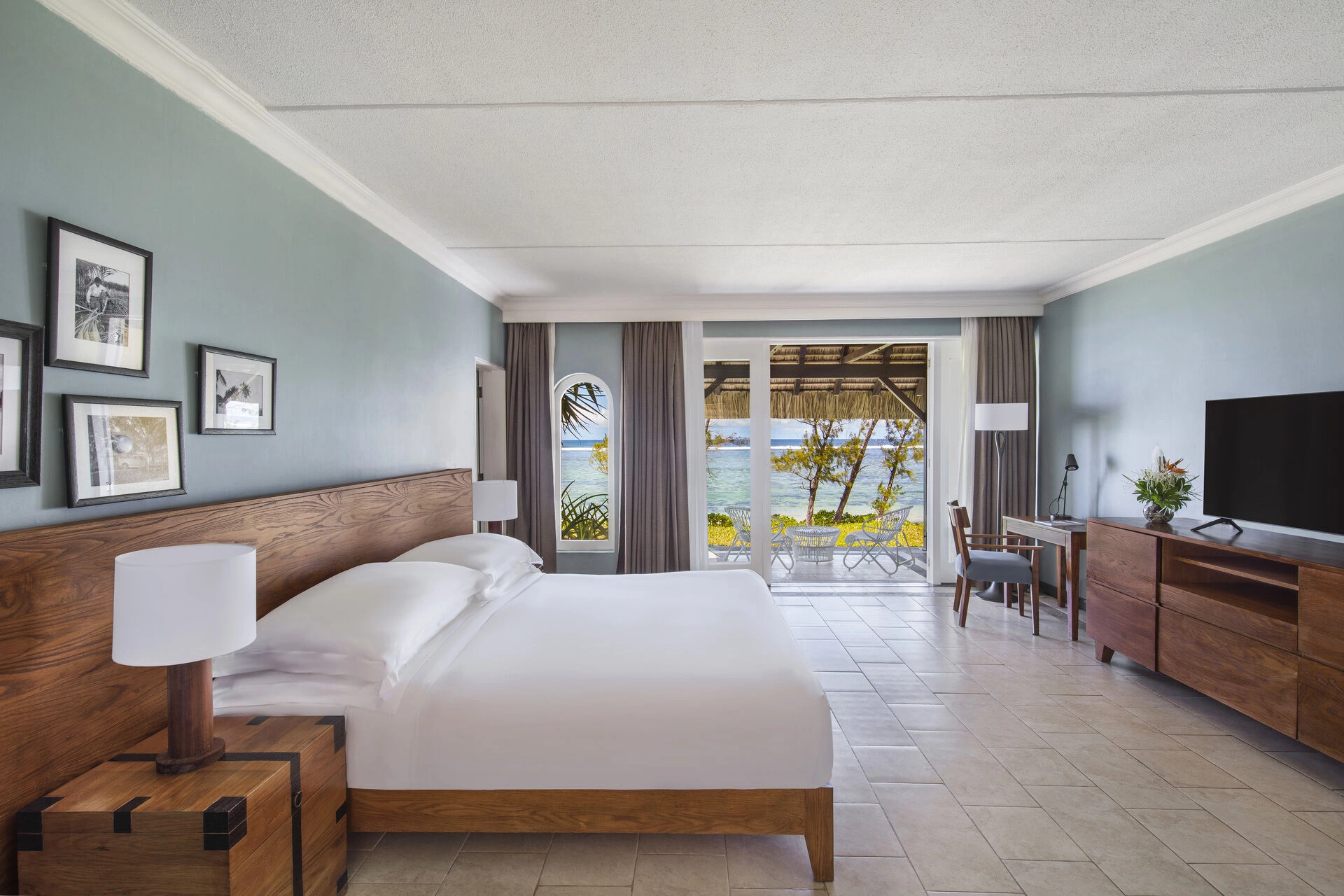 Beachfront__Room.jpg