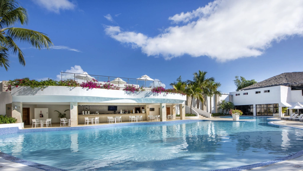 pool-view_47167647411_o.jpg