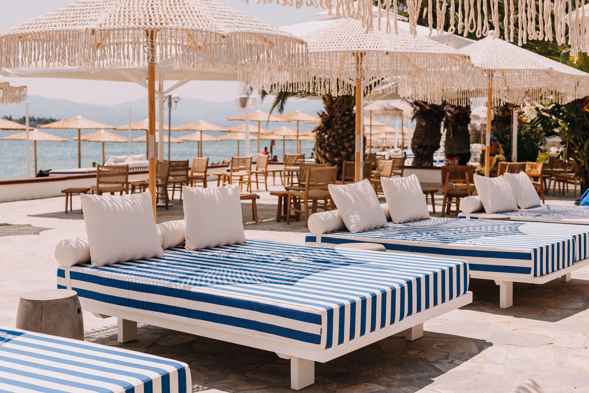 Brown-Beach-Eretria-by-Brown-Hotels-lounge-bed.jpg