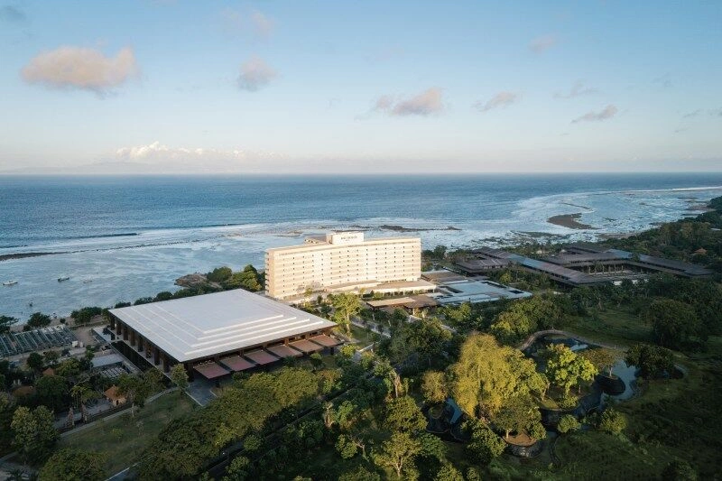 FACADE_BALI_BEACH_HOTEL-02.jpg