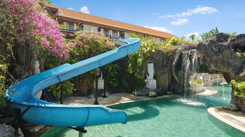 dpswi-resort-pools-3420-hor-wide.jpg