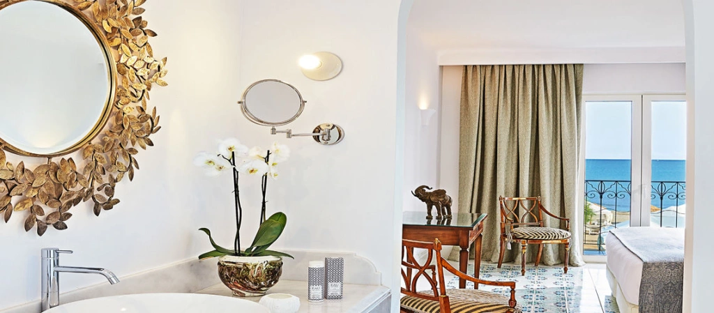 05_Bedroom_Villa_Bathroom.jpg