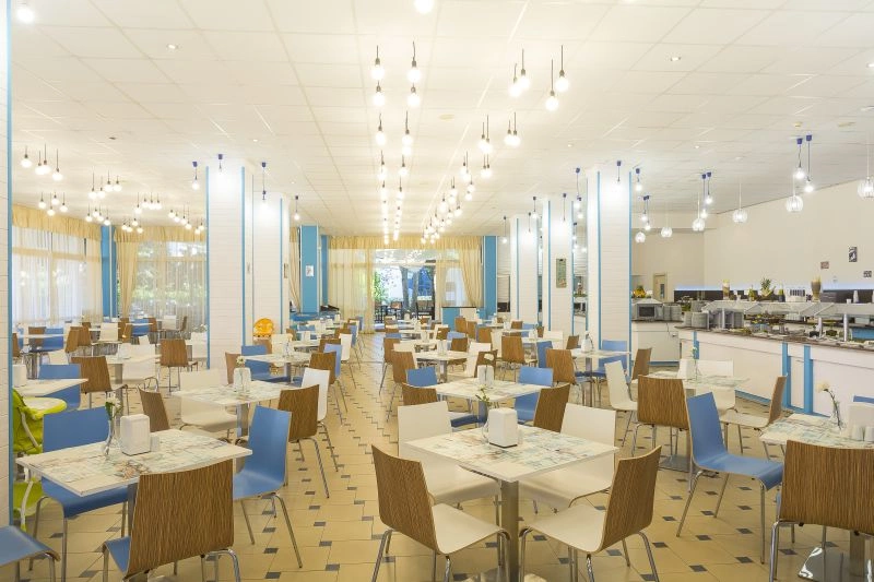 Main_Restaurant_MPM_Hotel_Astoria_(4).jpg