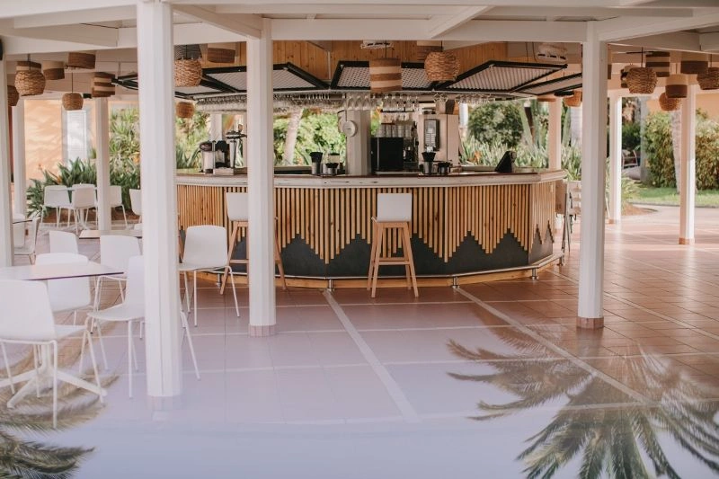 bar_piscine.jpg