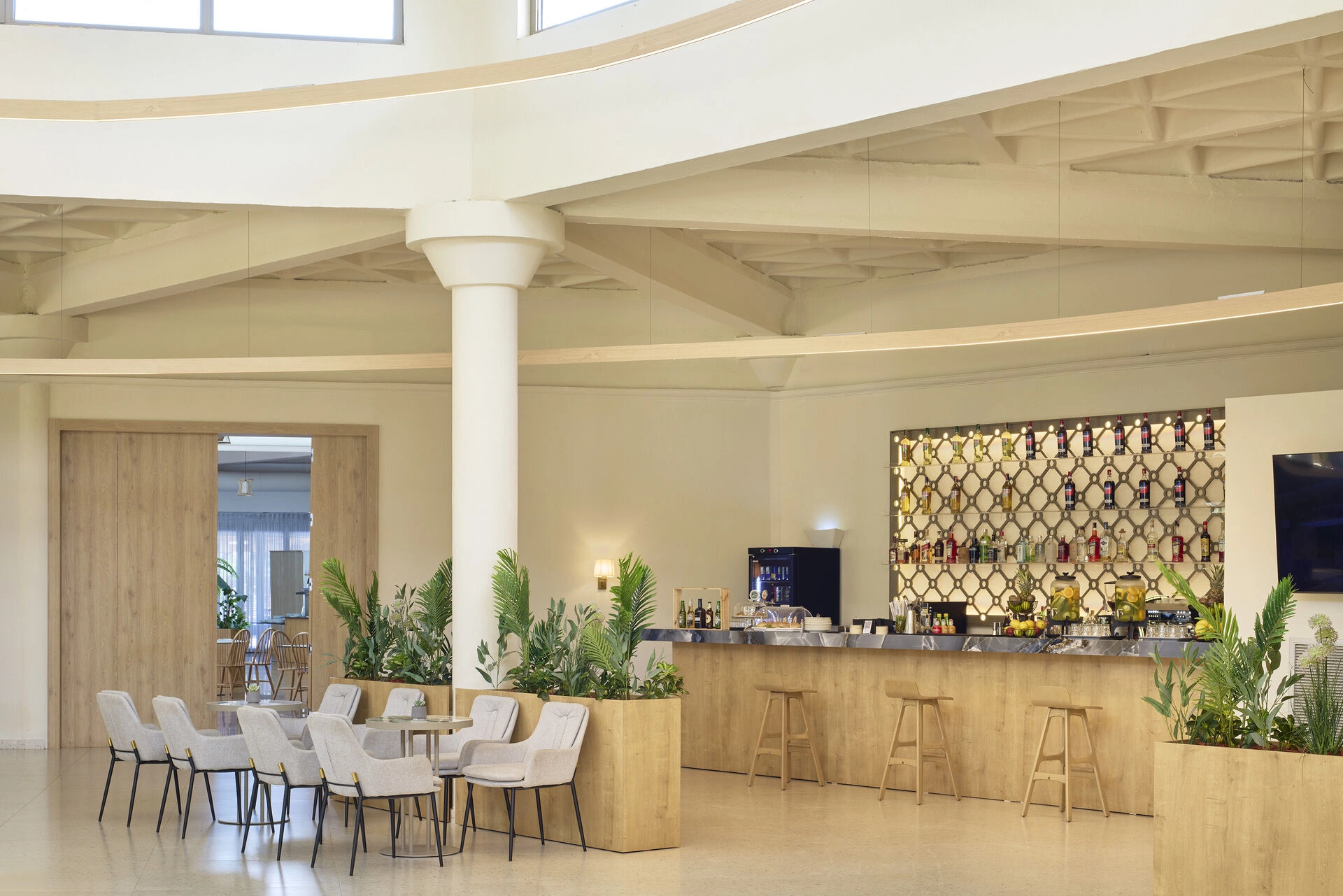 211SolTropikalDurres-Lobby_Bar.jpg