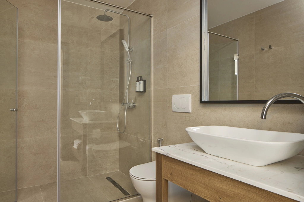 103aSolTropikalDurres-Sol_Room_bathroom.jpg