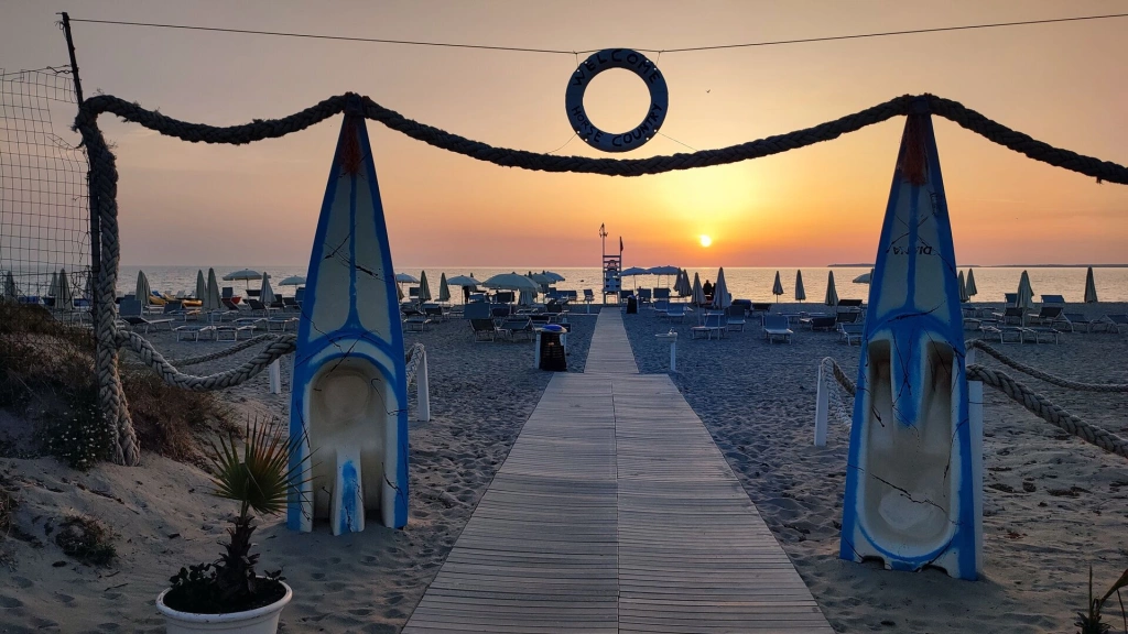 spiaggia_al_tramonto_2024.jpg