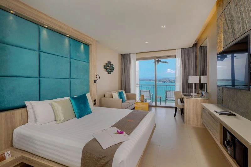 Room_A_001Seaview_Deluxe_Room-RE.jpg