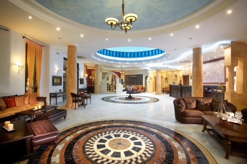 006-L-lounge-lobby_61944727_(800x532).jpg