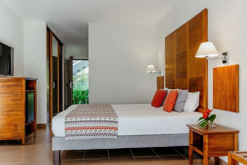 RECIF-Standard-Room-32-887x1242-jpg-41-1863x1242.jpg