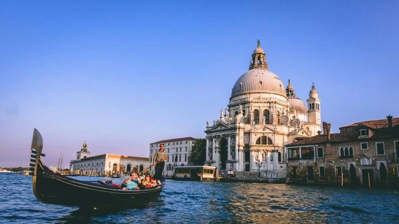 VENICE1.jpg