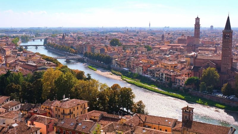 VERONA1.jpg