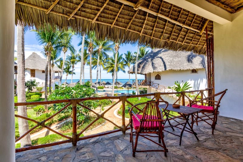 02_Bungalow_ocean_view_5M2A2368_HDR.jpg