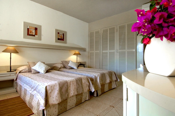 vue_647677_pgbighd.jpg