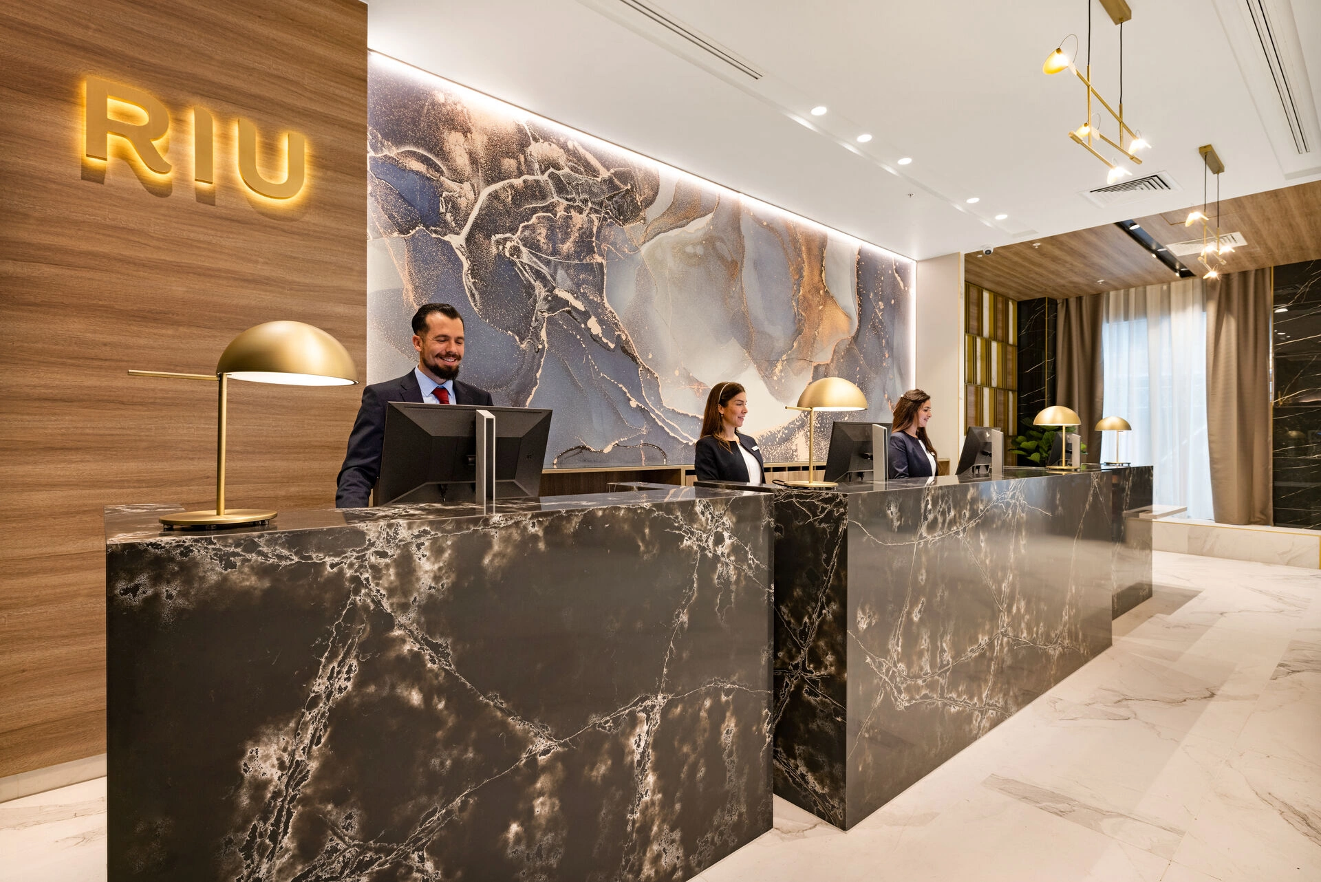 ZLV_23_100_-_Reception.jpg