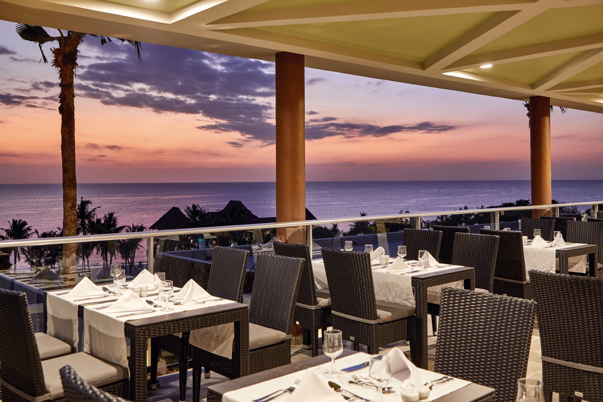 JBO_22_064_-_Main_restaurant.jpg
