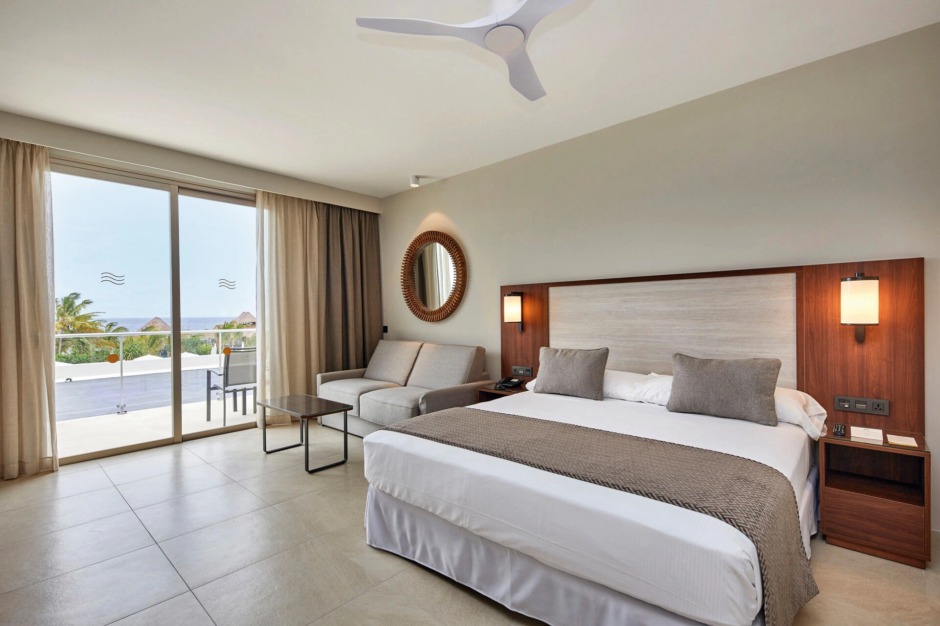 JBO_22_119_-_Superior_room_sea_view.jpg