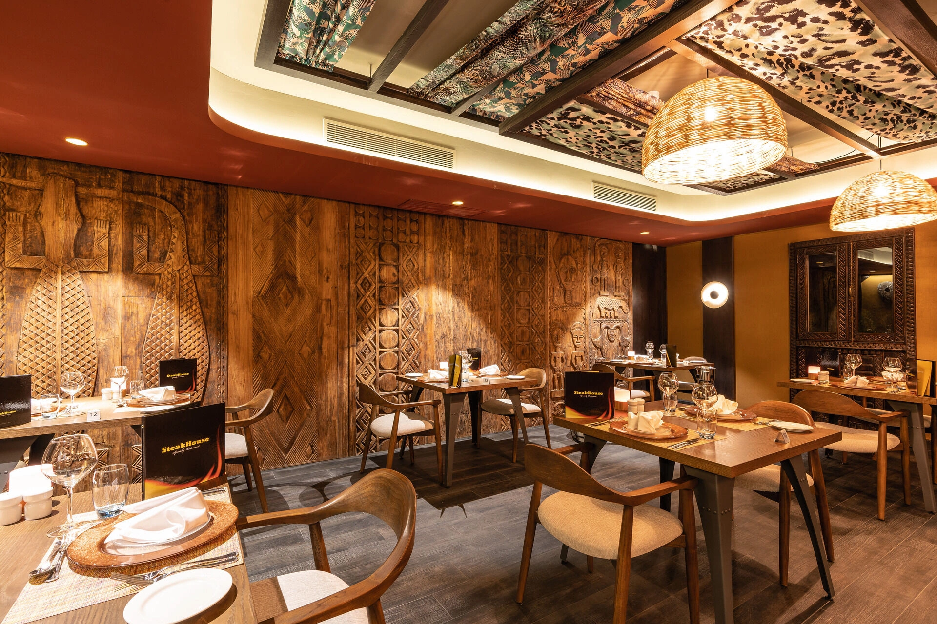 XZN_19_063_-_Steakhouse.jpg