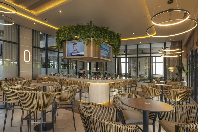 CRB_23_046_-_Sports_bar.jpg