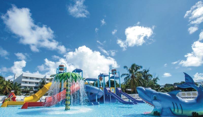 SPLASH_16_006_-_Splash_water_world_at_Riu_Resort.jpg