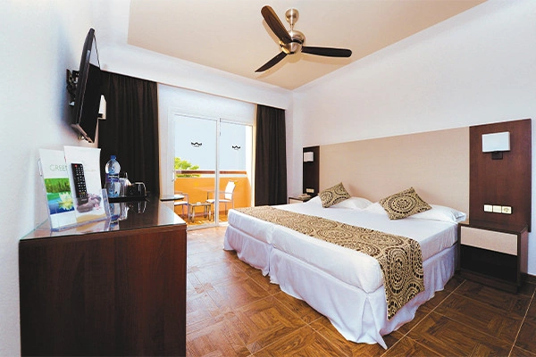 vue_878946_pgbighd.jpg