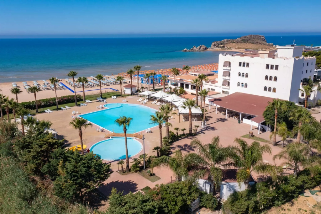 Club Coralia Baia D'Oro 3* avec location de voiture
