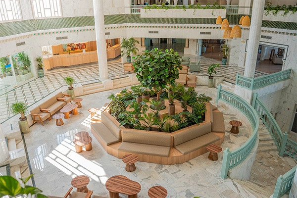 vue_842416_pgbighd.jpg