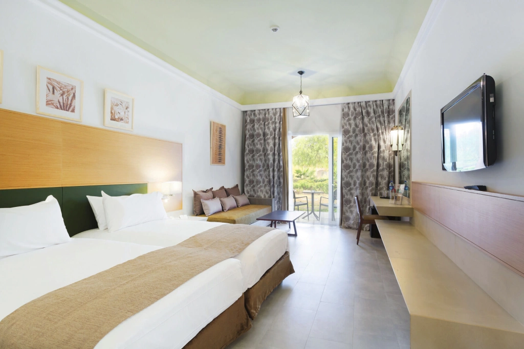 TPA_19_042_-_Double_room_Double_room_sofa_bed.jpg