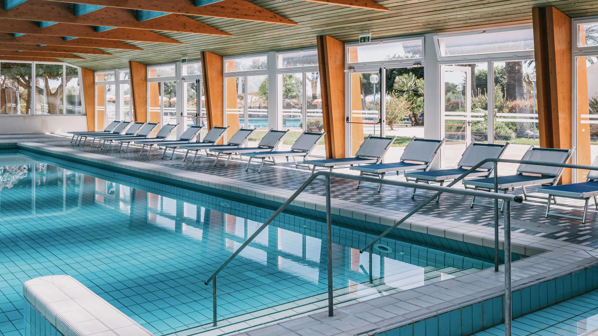 piscine-interieure.jpg