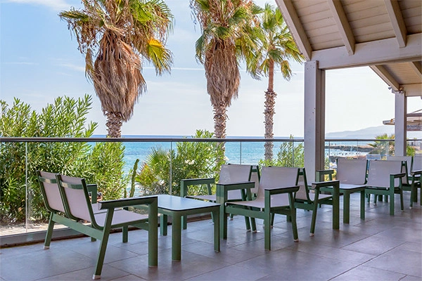 vue_890449_pgbighd.jpg