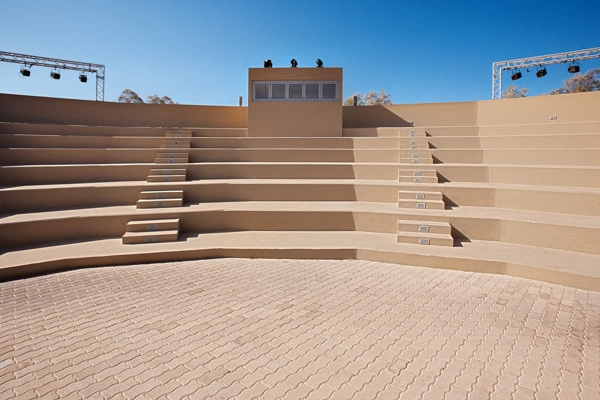 vue_681599_pgbighd.jpg