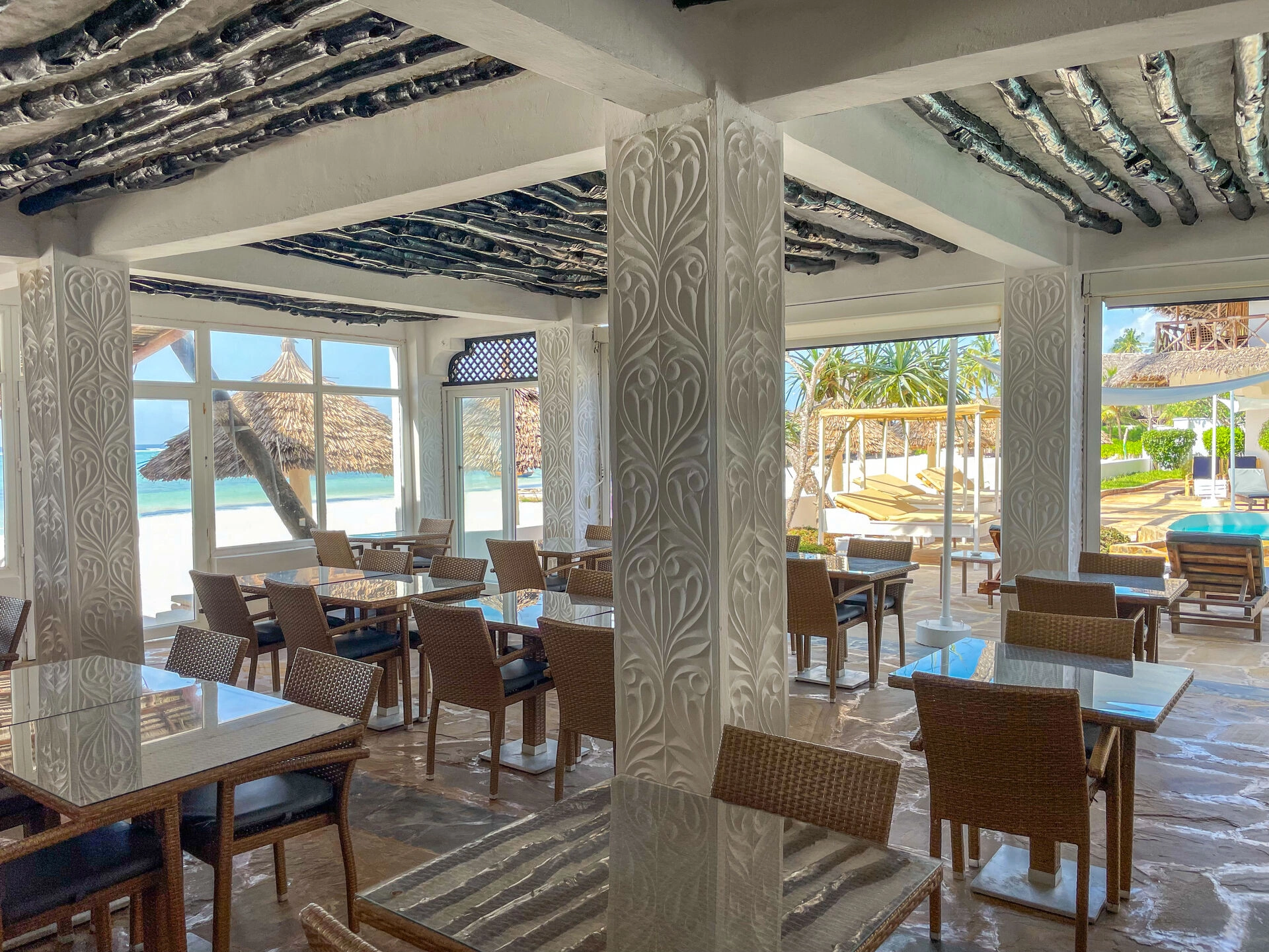 Restaurant_1.jpg