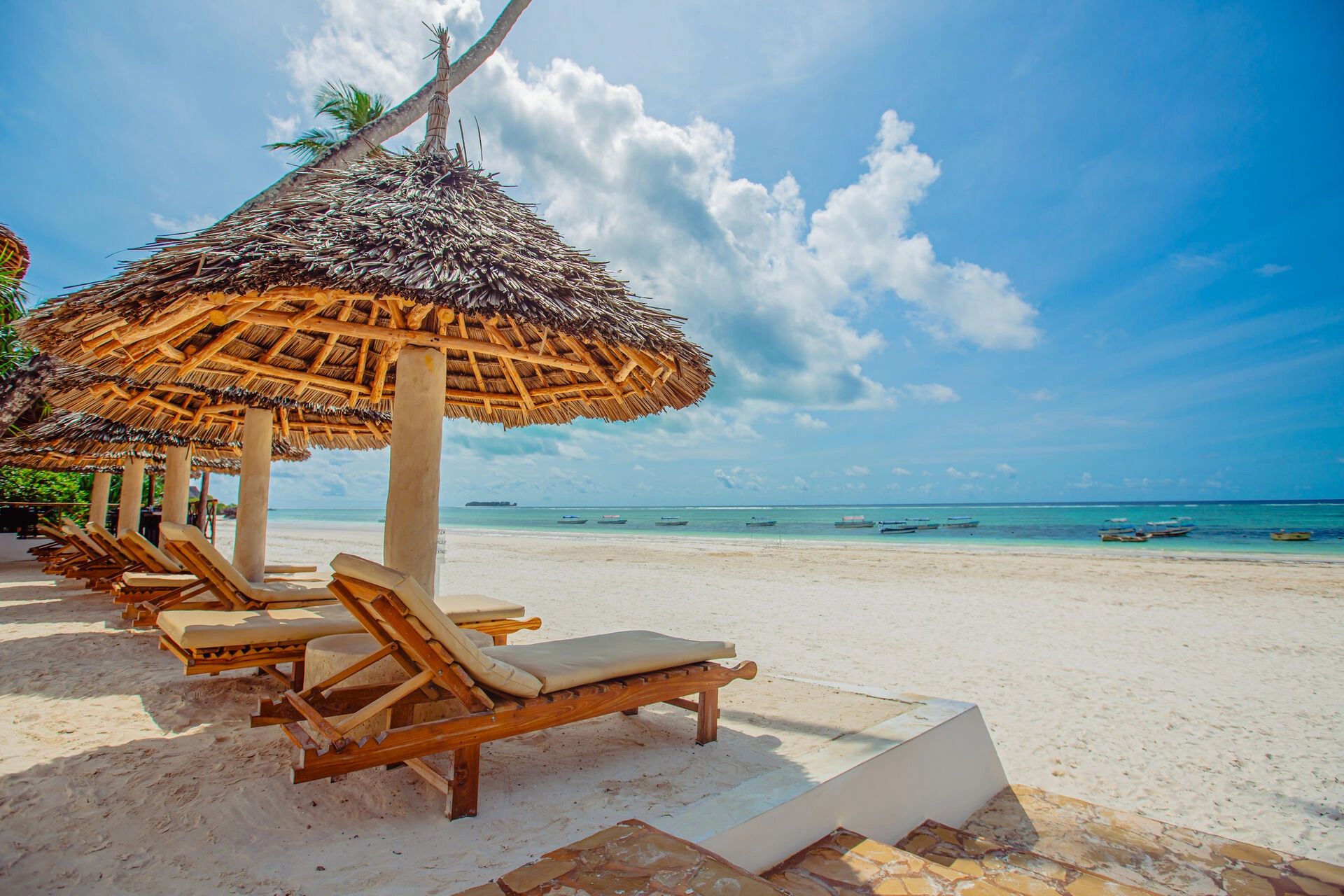 Beach_1.jpg