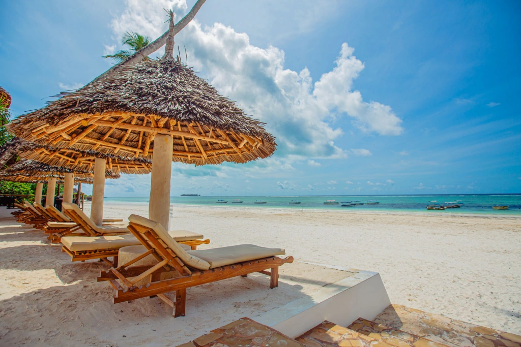 Beach_1.jpg
