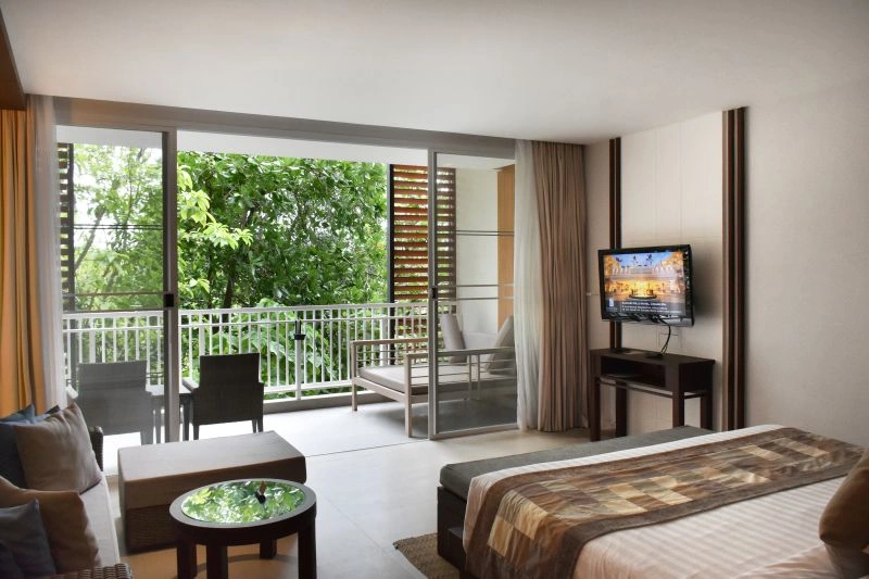 Cape_Panwa_Hotel-Junior_Suite_Limited_View_01.jpg