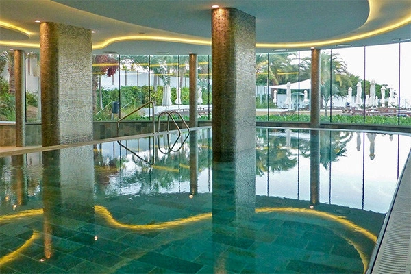 vue_897647_pgbighd.jpg