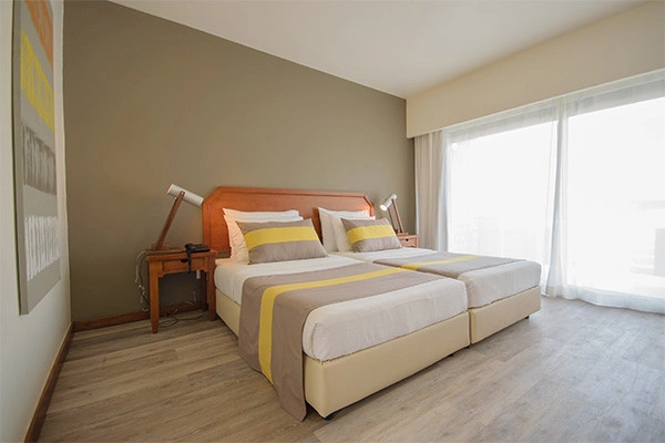 vue_837047_pgbighd.jpg