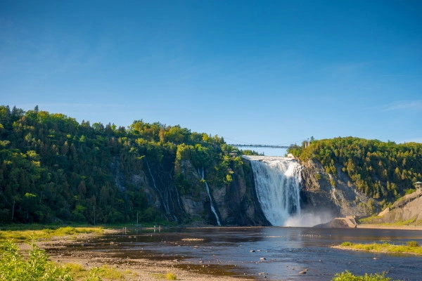 vue_765544_pgbighd.jpg
