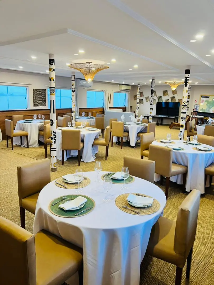 Deck 3 restaurant 39.jpg