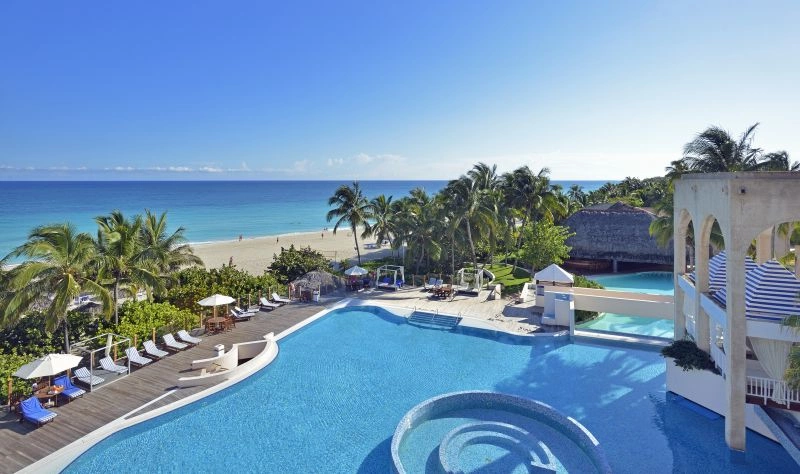301MeliaLasAmericas-Pool.jpg