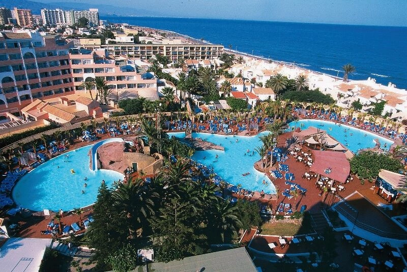 Playasol Aquapark & Spa 4* avec location de voiture