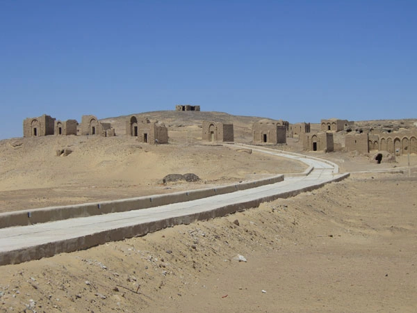 bagawat_kharga2.jpg