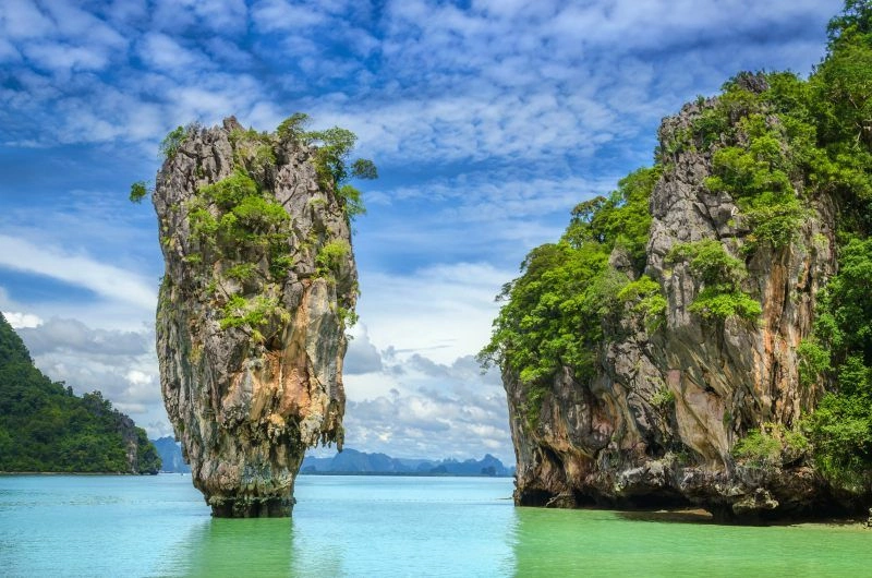 James_Bond_Island_AdobeStock_73672247.jpg