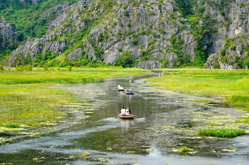 Ninh_Binh_-_croisiere_en_sampan.jpg