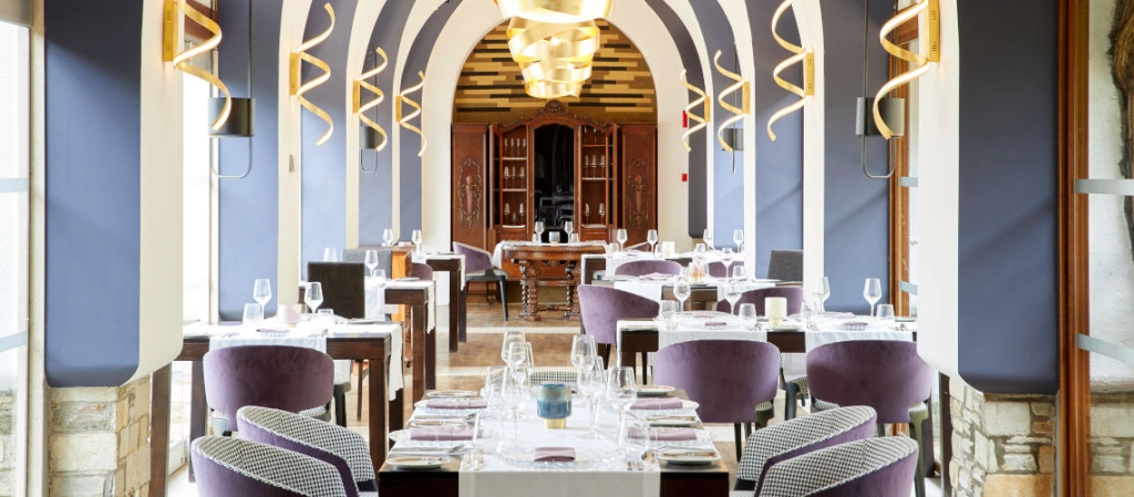 Kamares_Restaurant.jpeg