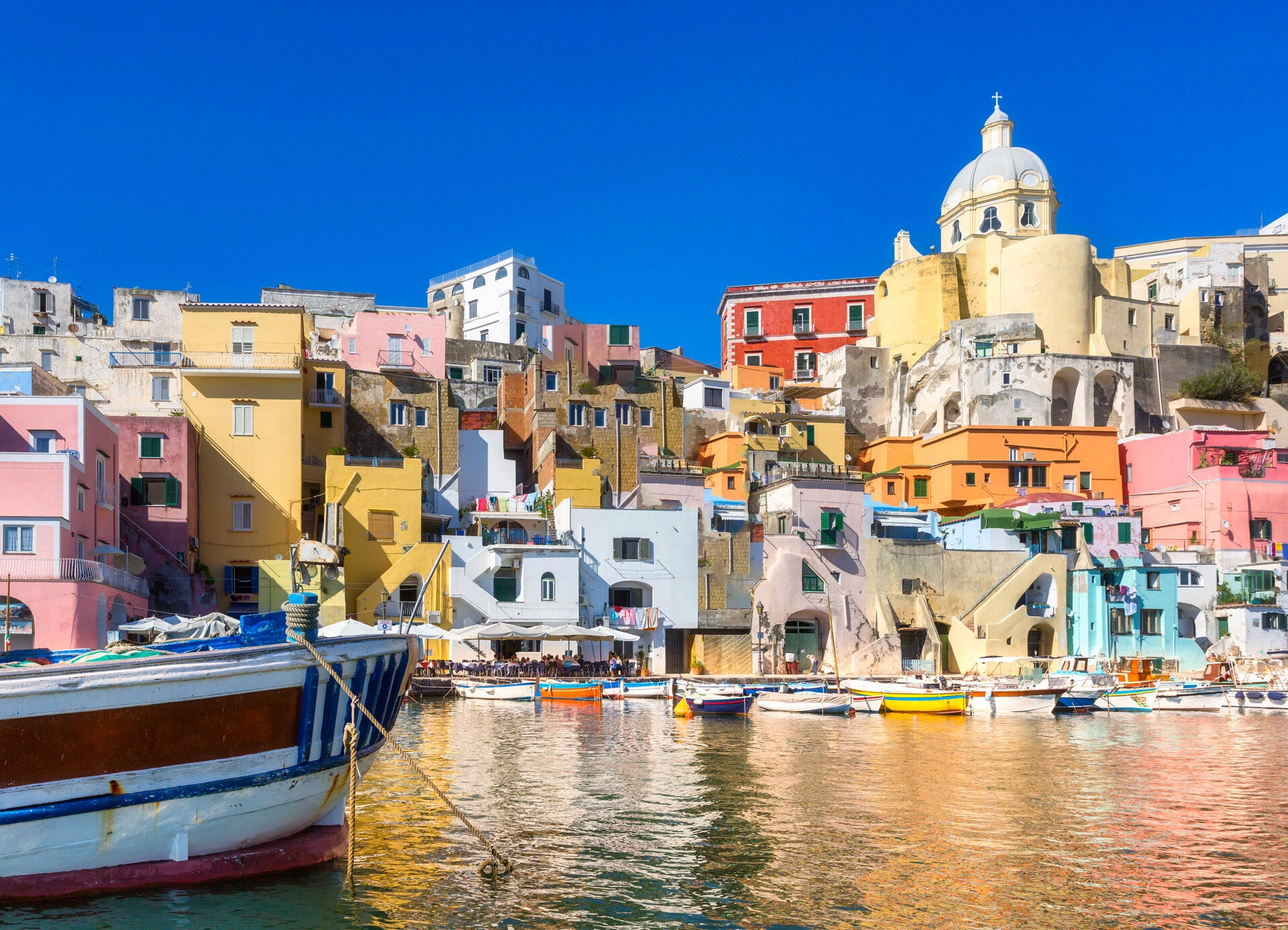 Naples_AdobeStock_407688251.jpeg