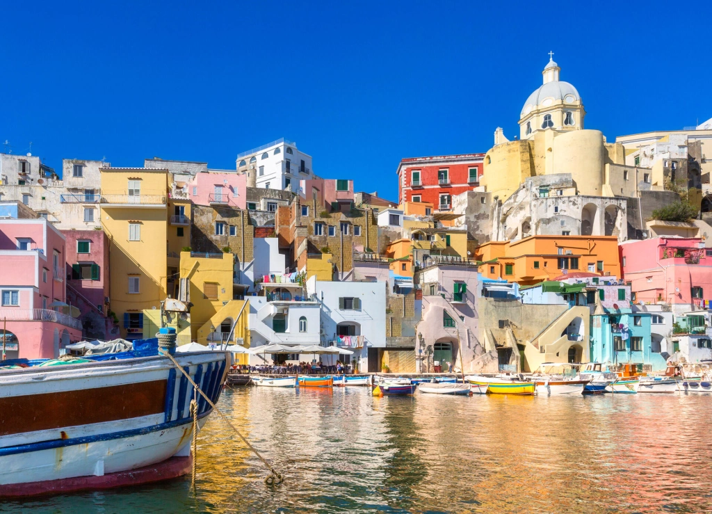 Naples_AdobeStock_407688251.jpeg