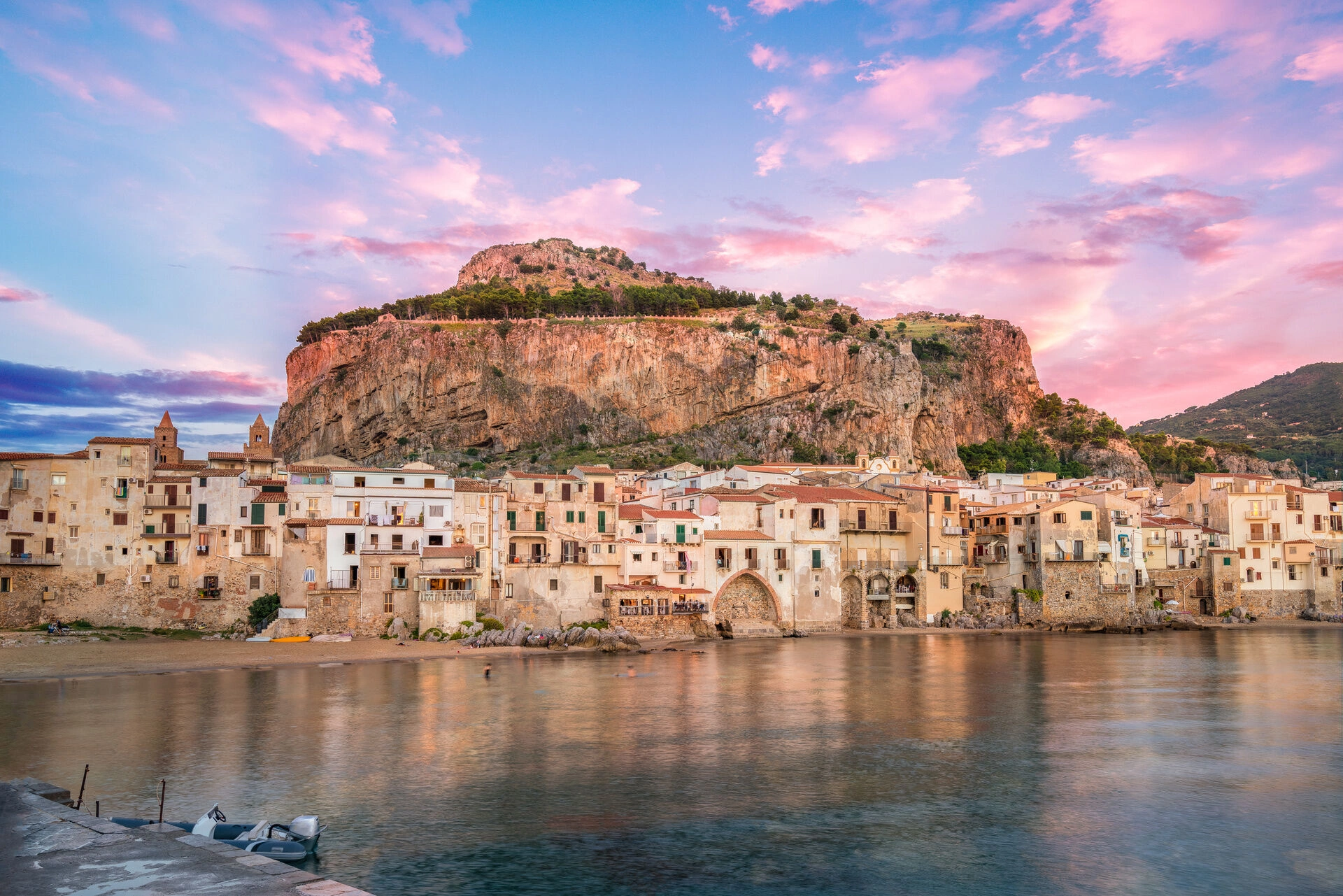 Cefalu_AdobeStock_260595482.jpeg