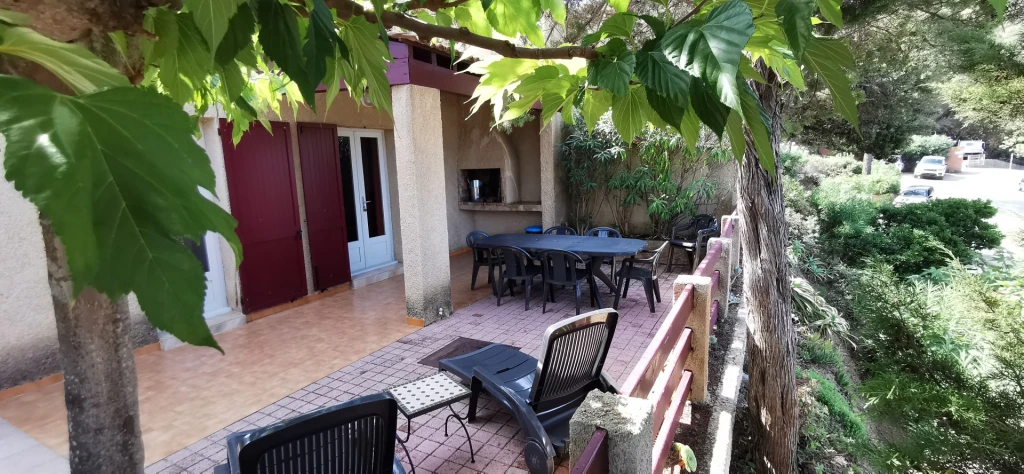  Évasion Corse : Votre Séjour de Rêve dans notre Résidence 3 Étoiles, villa pour 6 personnes, Vue Mer